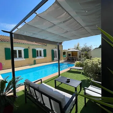Piscine فيلة بيربينيو
