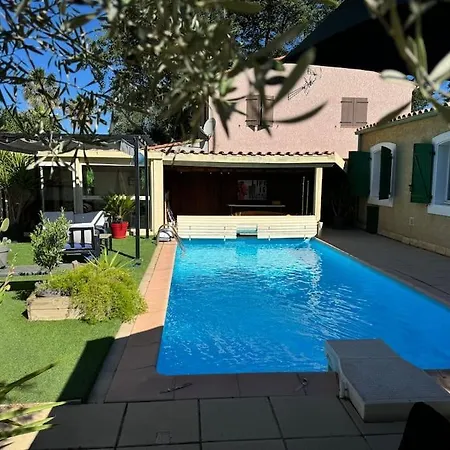 Piscine بيربينيو